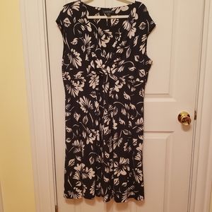 Lauren Ralph Lauren Navy Dress with leaf pattern in 20W